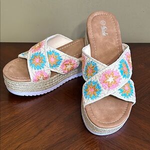 SHUZIA Women's Stylish Floral Print Platform Sandals